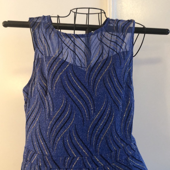 🥂Party designed Party Gown. A Candalite Design with Fun in Mind. Sz L - Picture 6 of 10